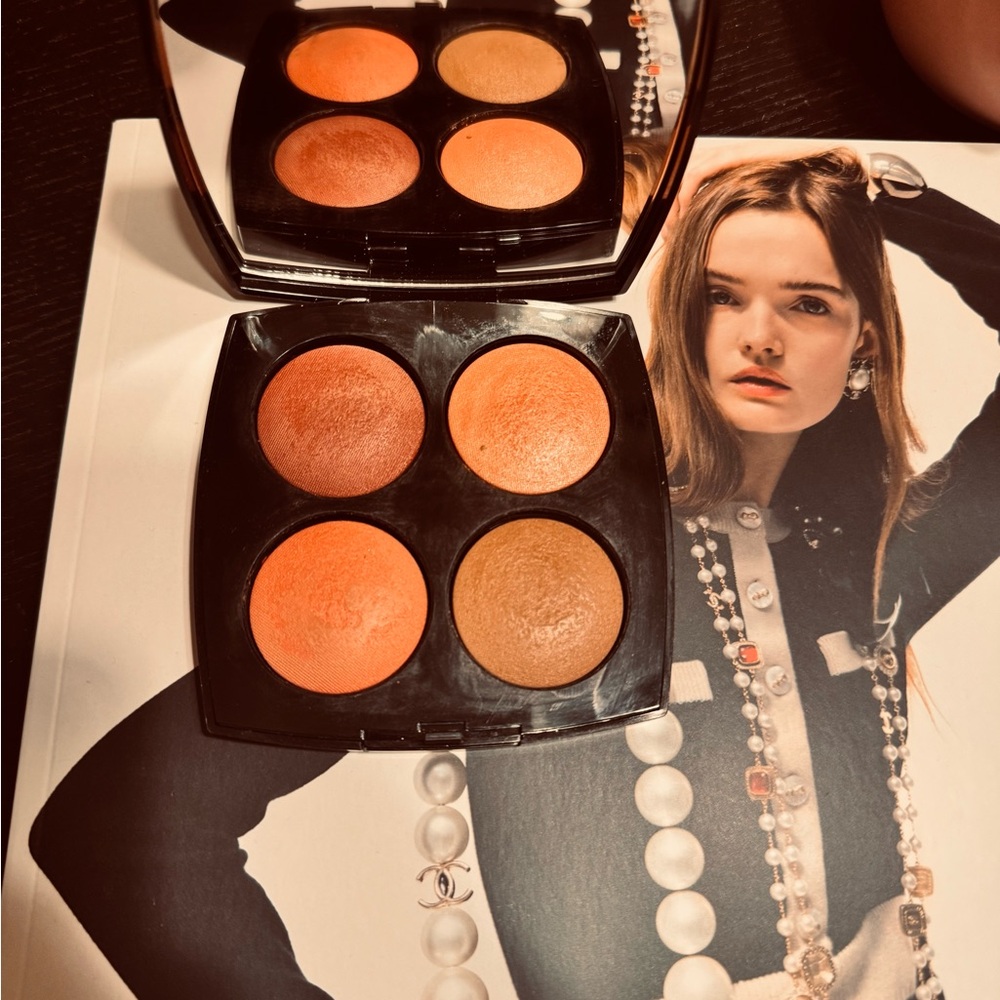 CHANEL Oversize Eyewear and Blush Palette- 957 Tendresse